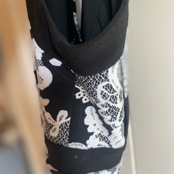 - *White House Black Market Instantly Slimming Dress - Picture 7 of 8